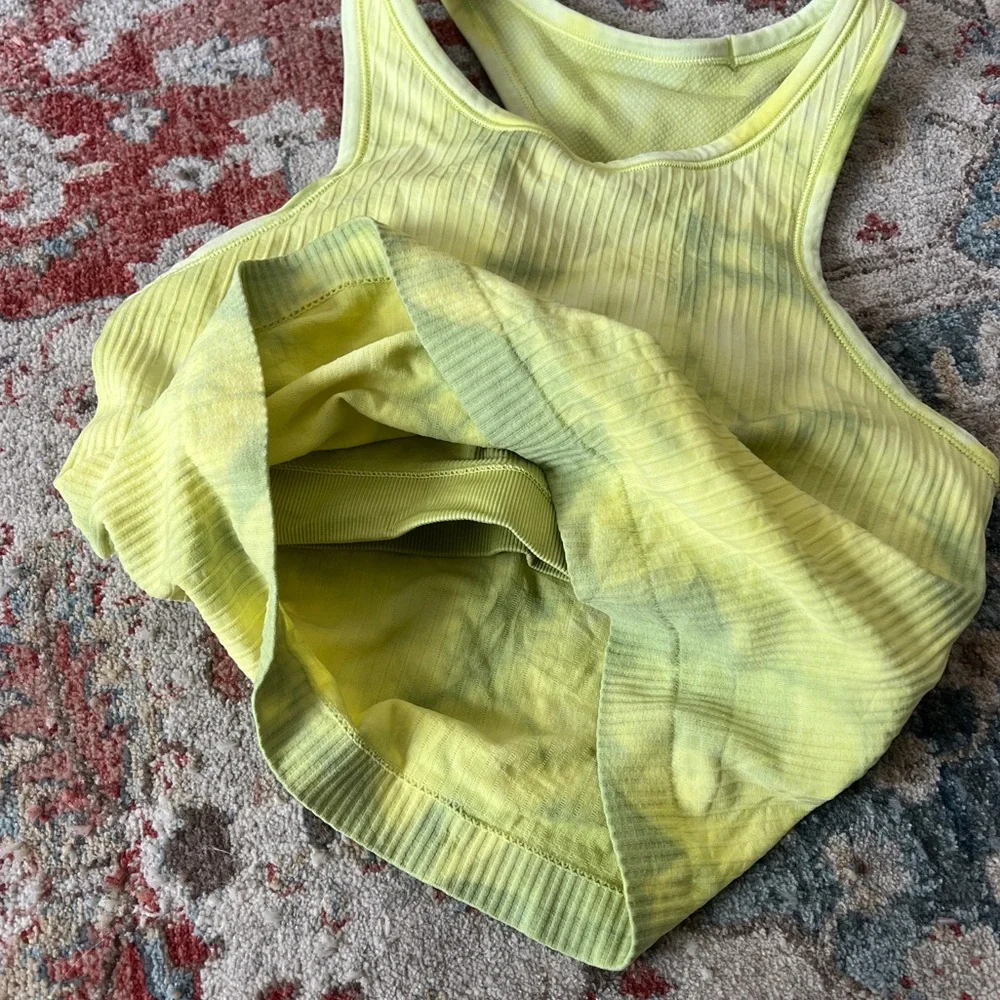 Lululemon Ebb to Street Racerback Crop Tank Top Tie Dye Lime Yellow Size 6 Yoga - Picture 3 of 8